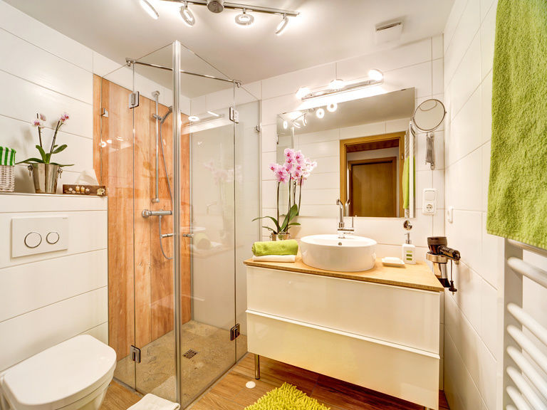 Badezimmer Dusche/WC der Ferienwohnung Kronberg in Bodenmais