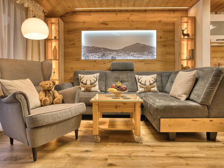 Wohnzimmer im Chalet-Stil in der Ferienwohnung Kronberg