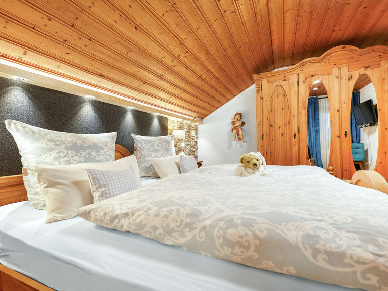 Schlafzimmer Fewo Silberberg im Chalet-Stil
